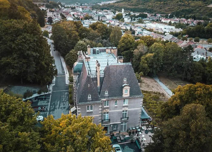 O Chateau Szálloda Hayange