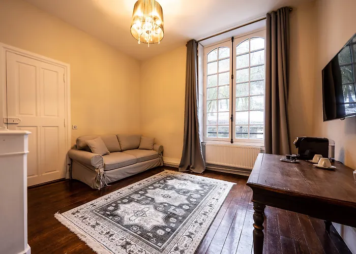 O Chateau Szálloda Hayange